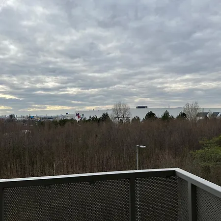 アパート Sady, 5min From Airport And Parking